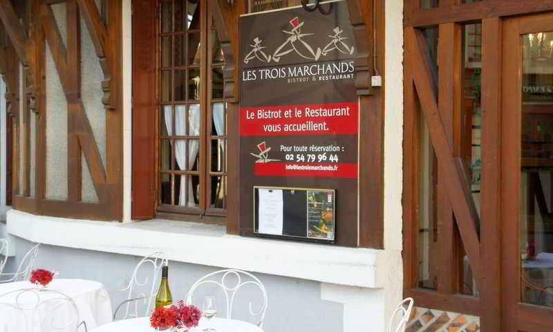 Relais Des Trois Chateaux Hotel-Restaurant - Teritoria Cour-Cheverny Exterior photo