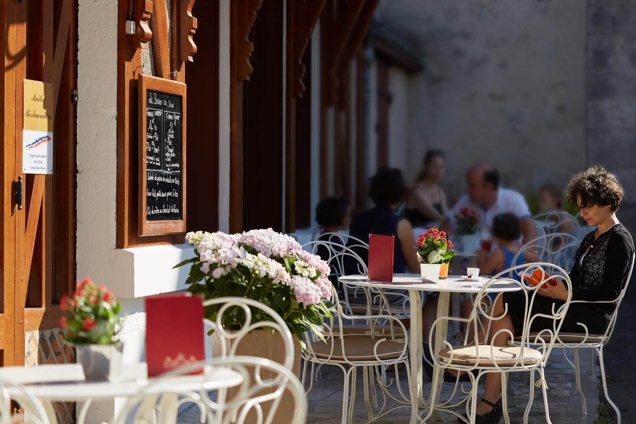 Relais Des Trois Chateaux Hotel-Restaurant - Teritoria Cour-Cheverny Exterior photo