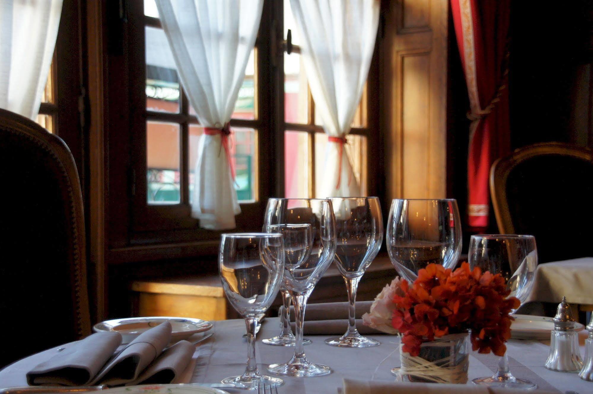 Relais Des Trois Chateaux Hotel-Restaurant - Teritoria Cour-Cheverny Exterior photo