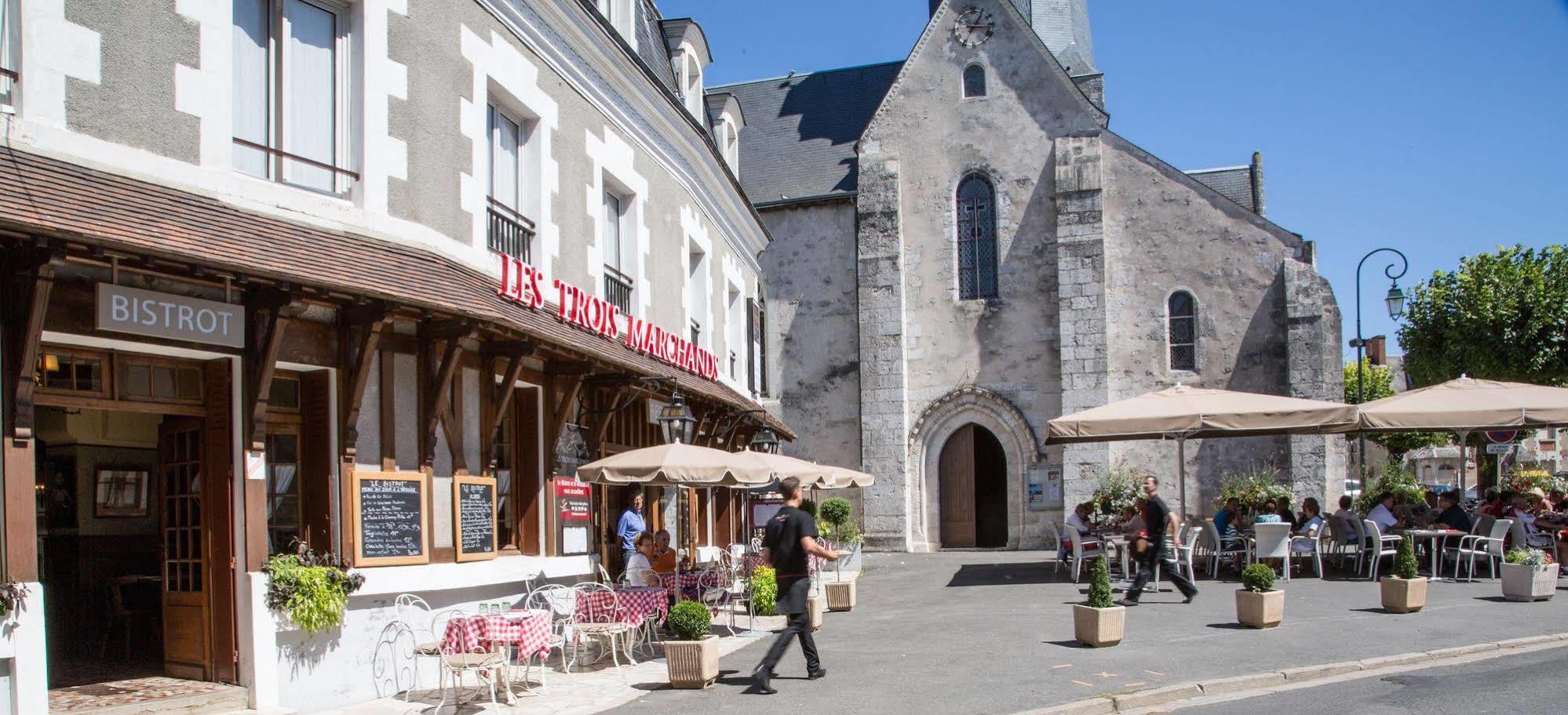 Relais Des Trois Chateaux Hotel-Restaurant - Teritoria Cour-Cheverny Exterior photo