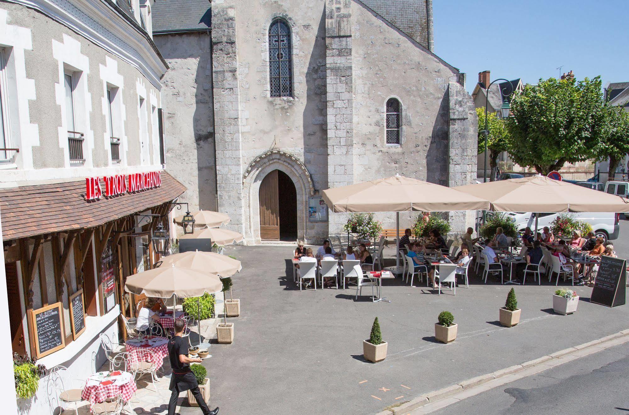 Relais Des Trois Chateaux Hotel-Restaurant - Teritoria Cour-Cheverny Exterior photo